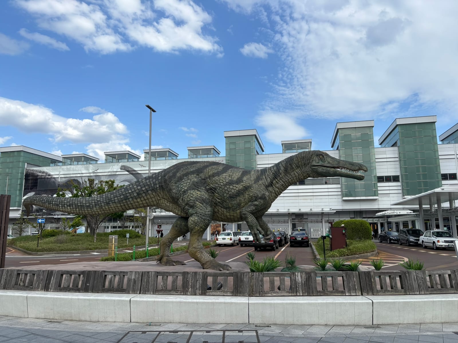 コートヤード・バイ・マリオット福井は駅前×恐竜×絶景だった